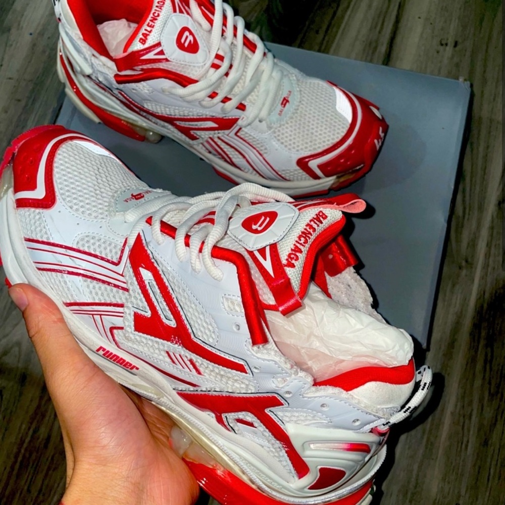 balenciaga runner